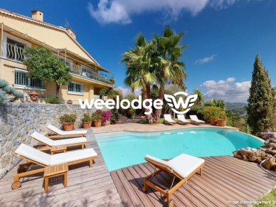 Maison à vendre 5 pièces de 142 m² à Mandelieu-la-Napoule