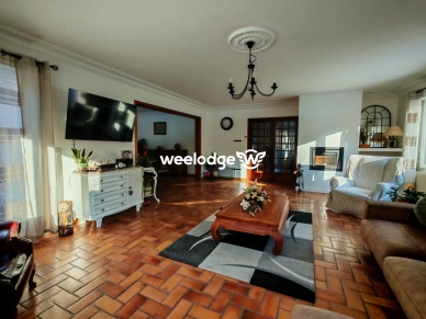 Maison à vendre 10 pièces de 261,85 m² à Auchel