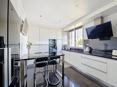 Maison à vendre 7 pièces de 165 m² à Conflans-Sainte-Honorine