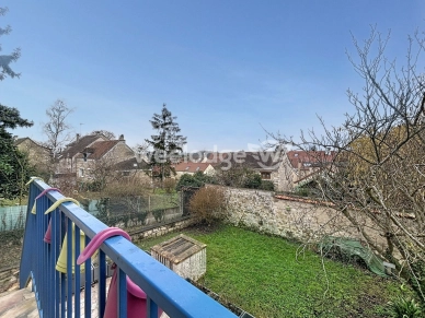 Maison à vendre 6 pièces de 136,58 m² à Éragny