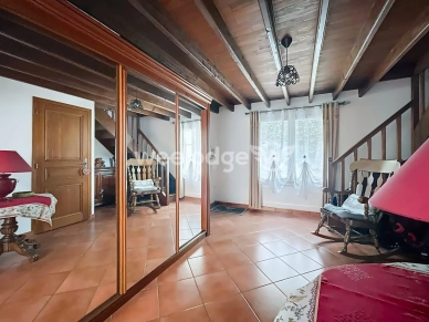 Maison à vendre 6 pièces de 136,58 m² à Éragny