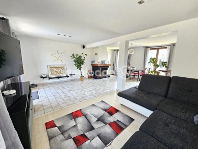 Maison à vendre 7 pièces de 149 m² à Chanteloup-les-Vignes