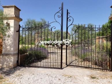 Maison à vendre 4 pièces de 143 m² à Auriol