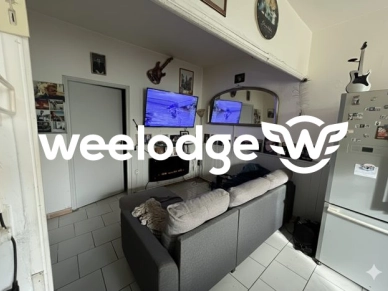 Immeuble à vendre à Meyrannes