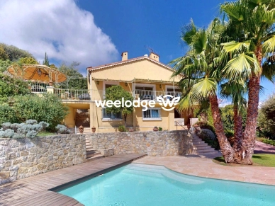 Maison à vendre 5 pièces de 142 m² à Mandelieu-la-Napoule