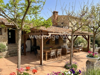 Maison à vendre 7 pièces de 228,74 m² à Saint-Paul-en-Forêt