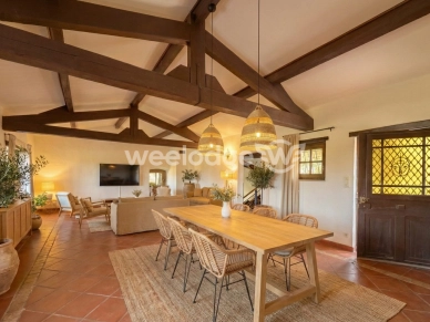 Maison à vendre 7 pièces de 228,74 m² à Saint-Paul-en-Forêt