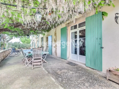 Maison à vendre 10 pièces de 558 m² à Saint-Chamas