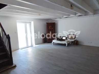 Maison à vendre 6 pièces de 210 m² à Ruelle-sur-Touvre