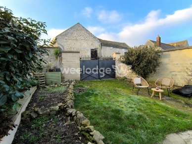 Maison à vendre 8 pièces de 190 m² à Jouy-le-Moutier