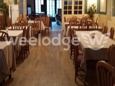 Local commercial à vendre de 600 m² à Saint-Gaultier