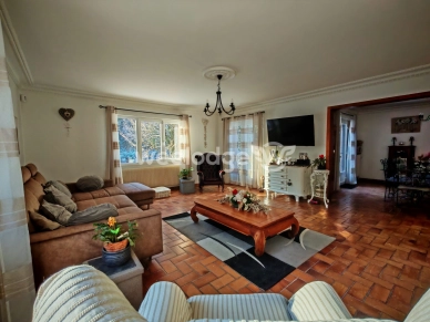 Maison à vendre 10 pièces de 261,85 m² à Auchel