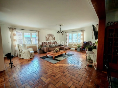 Maison à vendre 10 pièces de 261,85 m² à Auchel