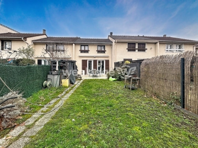 Maison à vendre 4 pièces de 76,24 m² à Éragny