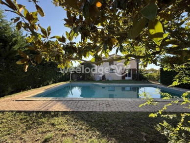 Maison à vendre 6 pièces de 147 m² à Pechbonnieu