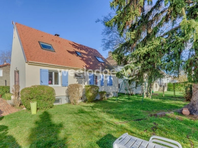 Maison à vendre 8 pièces de 122,21 m² à Andrésy