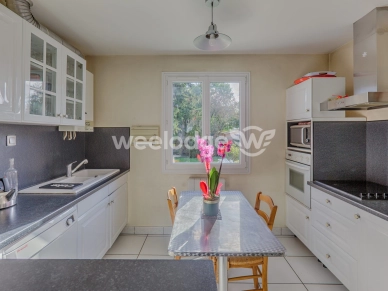 Maison à vendre 8 pièces de 122,21 m² à Andrésy