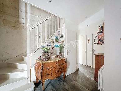 Maison à vendre 6 pièces de 145 m² à Neuville-sur-Oise