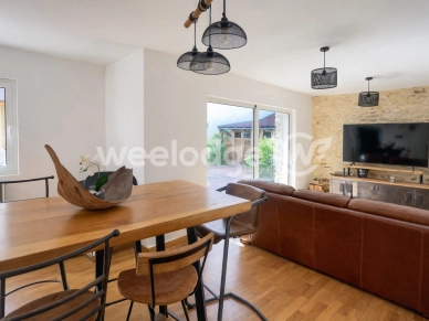 Maison à vendre 5 pièces de 235 m² à Ecquevilly