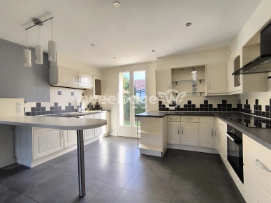 Maison à vendre 6 pièces de 122 m² à Conflans-Sainte-Honorine