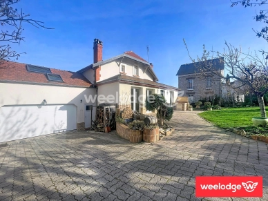 Maison à vendre 9 pièces de 158 m² à Vauréal