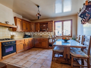 Maison à vendre 7 pièces de 139 m² à Jouy-le-Moutier