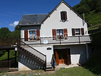 Maison à vendre 9 pièces de 131 m² à Baren