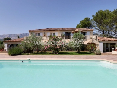 Maison à vendre 9 pièces de 334 m² à Rousset