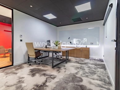 Local commercial à louer 9 pièces de 200 m² à Osny