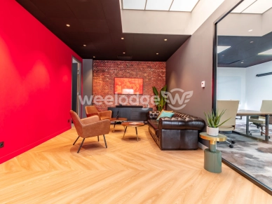 Local commercial à louer 9 pièces de 200 m² à Cergy