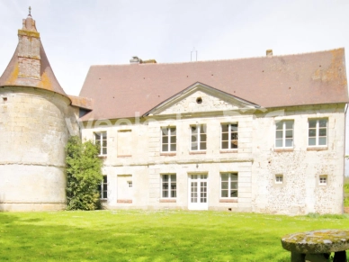 Maison à vendre 14 pièces de 315 m² à Lisieux