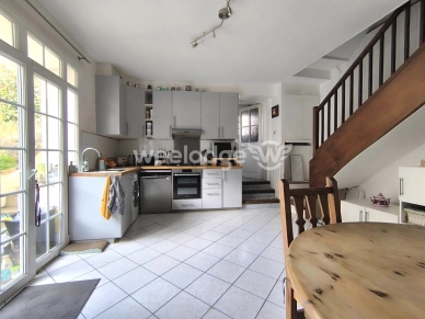 Maison à vendre 8 pièces de 190 m² à Jouy-le-Moutier