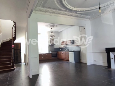 Maison à vendre 6 pièces de 210 m² à Ruelle-sur-Touvre