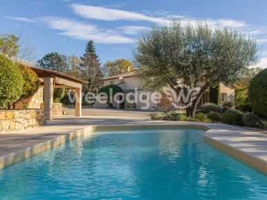 Maison à vendre 7 pièces de 154 m² à Fayence