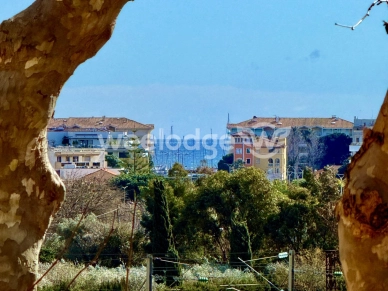 Appartement à vendre 5 pièces de 117,73 m² à Fréjus