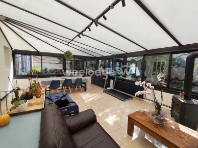 Maison à vendre 10 pièces de 300 m² à Mesnils-sur-Iton