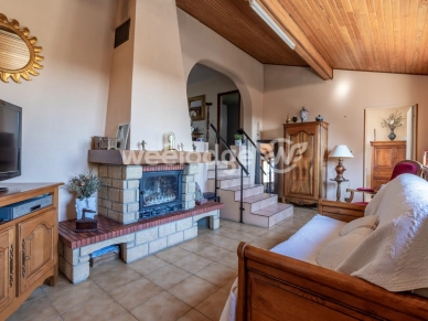 Maison à vendre 7 pièces de 139 m² à Jouy-le-Moutier