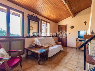 Maison à vendre 7 pièces de 139 m² à Jouy-le-Moutier