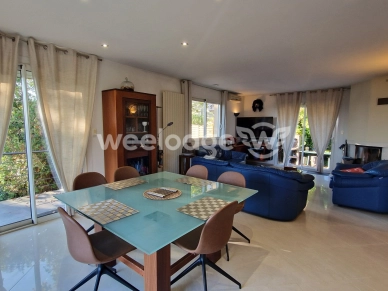 Maison à vendre 6 pièces de 133 m² à Jouy-le-Moutier