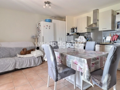 Appartement à vendre 2 pièces de 42 m² à Saint-Chamas