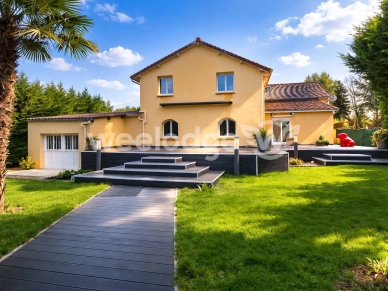 Maison à vendre 5 pièces de 208 m² à Dreux