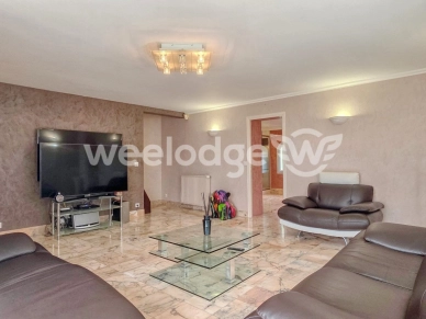 Maison à vendre 5 pièces de 208 m² à Dreux