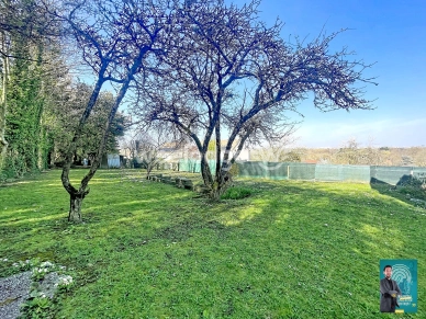 Maison à vendre 7 pièces de 134 m² à Jouy-le-Moutier