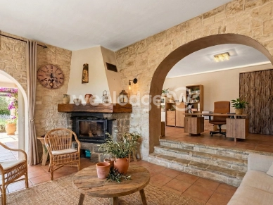 Maison à vendre 8 pièces de 155 m² à Mandelieu-la-Napoule