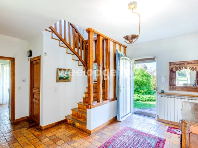 Maison à vendre 9 pièces de 210 m² à Conflans-Sainte-Honorine