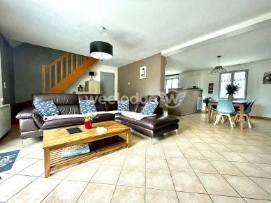 Maison à vendre 6 pièces de 142 m² à Jouy-le-Moutier