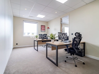 Local commercial à louer 3 pièces de 67 m² à Cergy