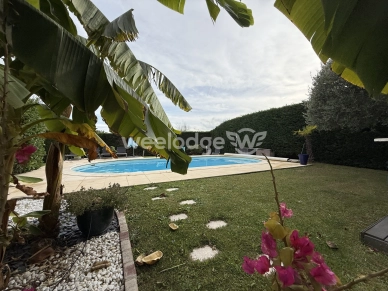 Maison à vendre 6 pièces de 206,76 m² à Cornebarrieu