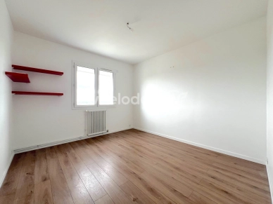 Maison à vendre 5 pièces de 94 m² à Mantes-la-Ville