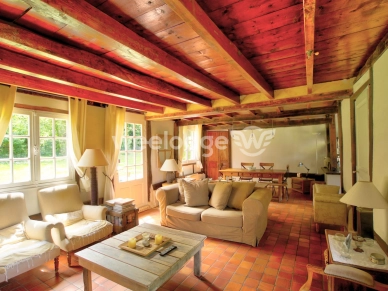 Maison à vendre 12 pièces de 326 m² à Lisieux